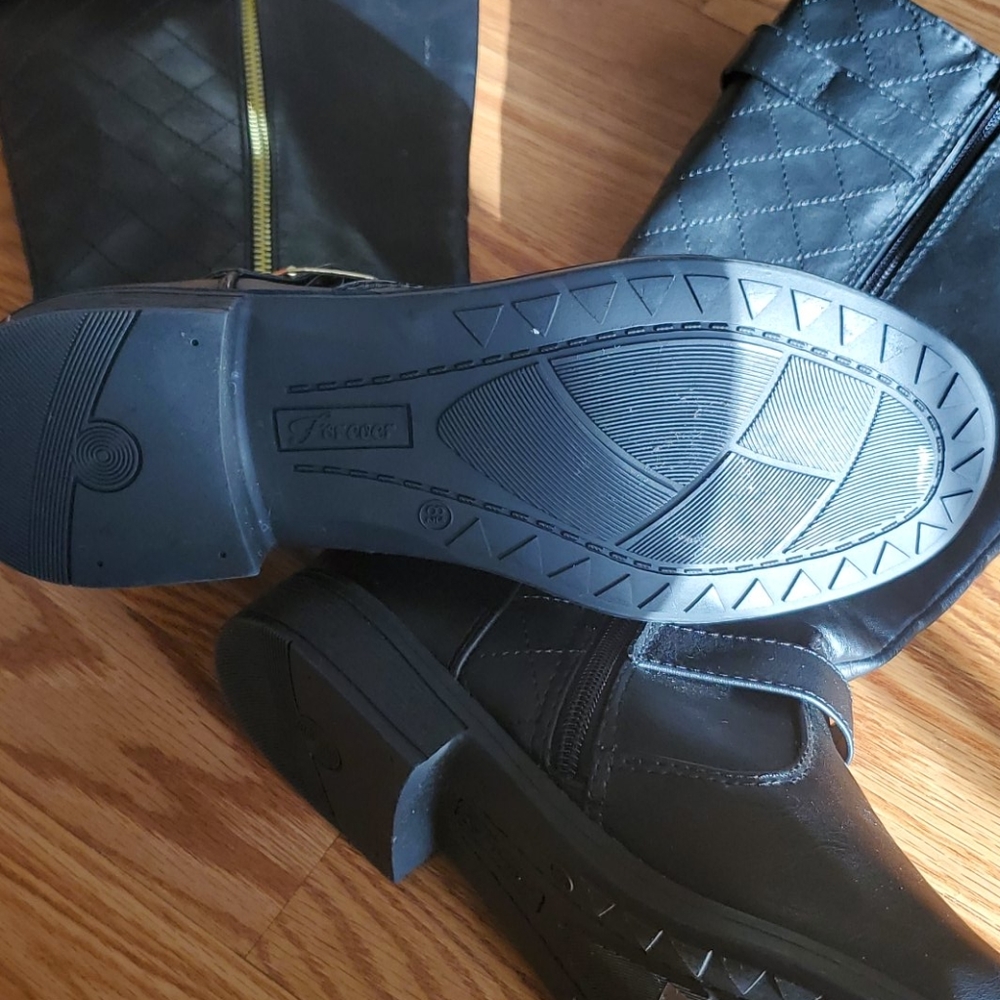 Quilted Black Riding Boots-8.5 - Picture 2 of 4